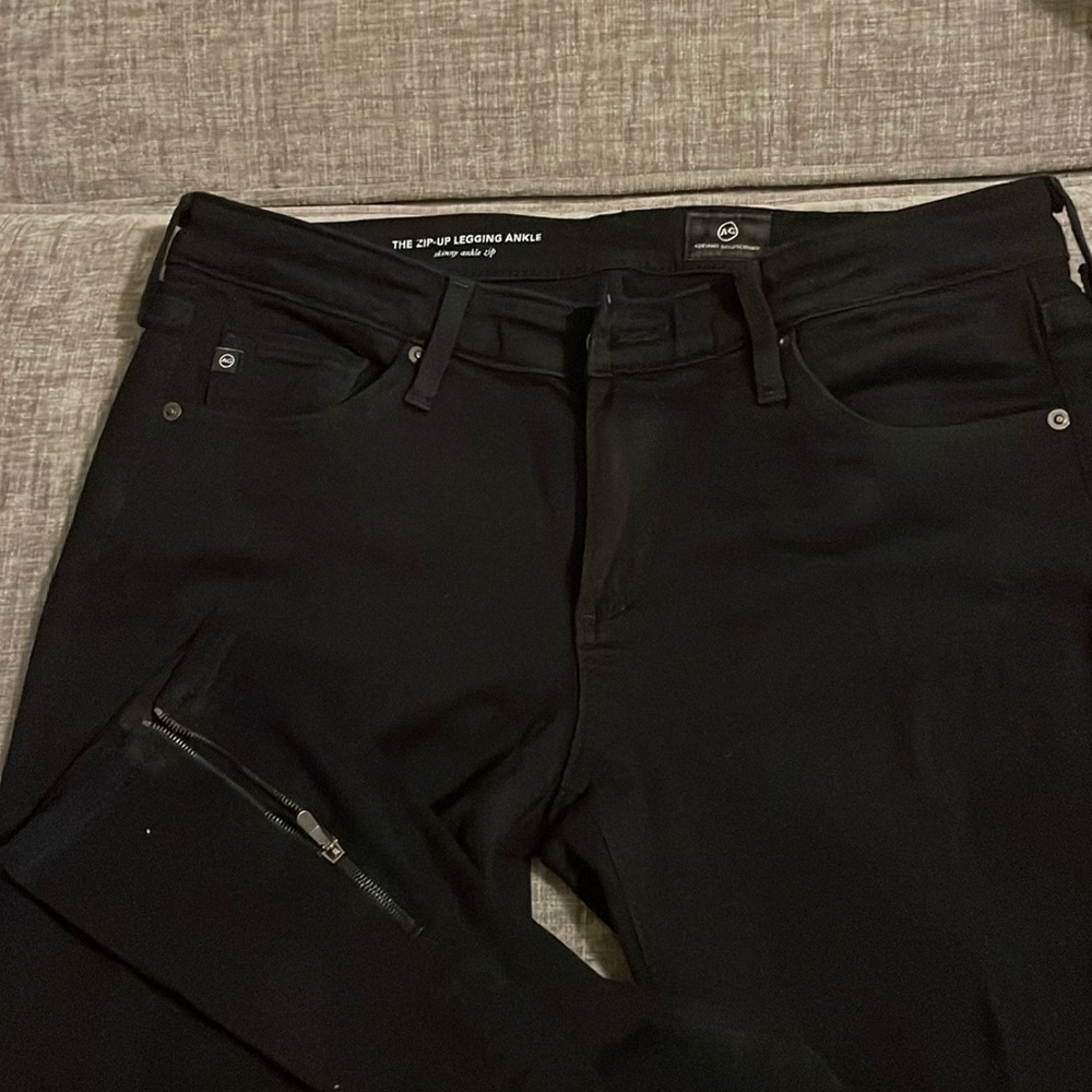 Black jeggings